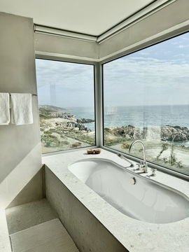 Tub