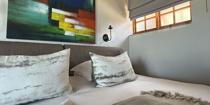 Room 4 Double or Twin Room with Sea View