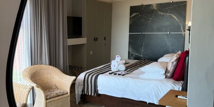 Room 2 Double or Twin Room with Sea View