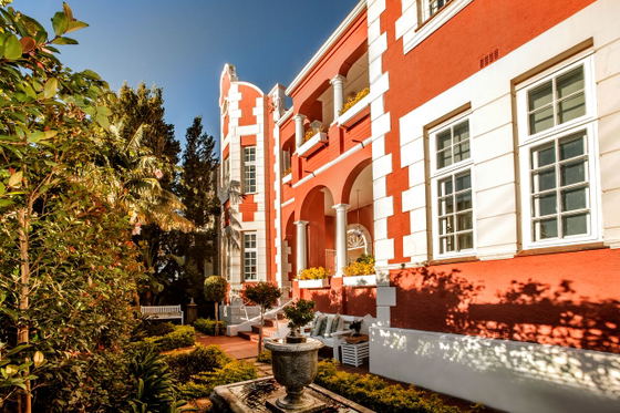 front The Villa Rosa 