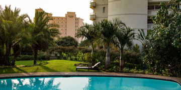 Communal swimming pool