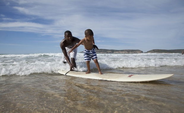 Plettenberg Bay has been awarded 8 international Blue Flag Awards for the 2025/2026 season and a Green Coast Award for Nature’s Valley at the Wildlife and Environment Society of South Africa (WESSA) Blue Flag and Green Coast Awards.