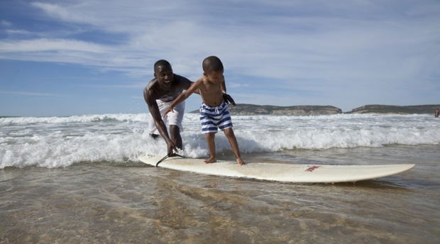 Plettenberg Bay has been awarded 8 international Blue Flag Awards for the 2025/2026 season and a Green Coast Award for Nature’s Valley at the Wildlife and Environment Society of South Africa (WESSA) Blue Flag and Green Coast Awards.
