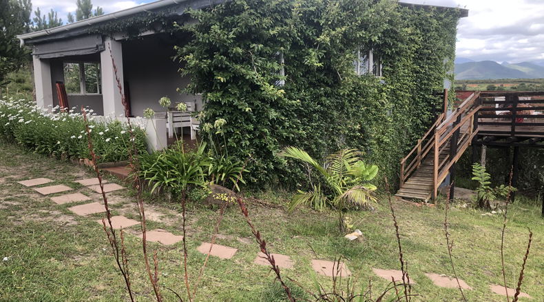 2 Bedroom Modern Cottage