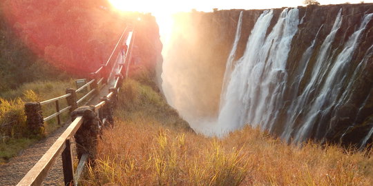 Livingstone Accommodation and Safari Combo