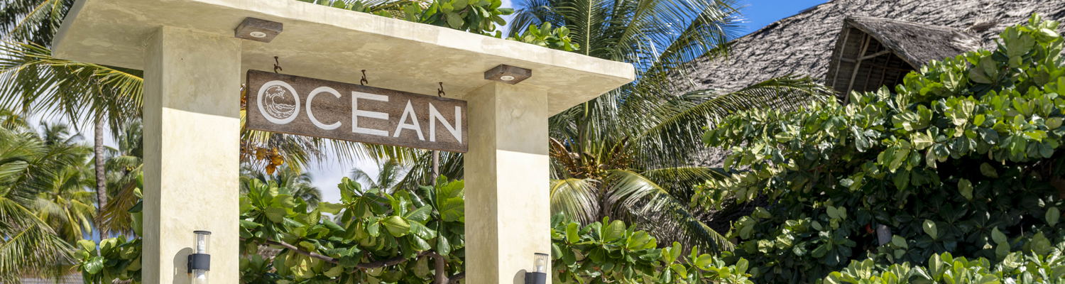 Ocean Restaurant Beachfront on Paje