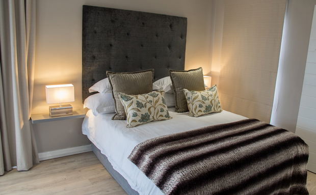 Paarl_Queenslin_Guesthouse_Deluxe_bed Paarl_Queenslin_Guesthouse_Deluxe_bed