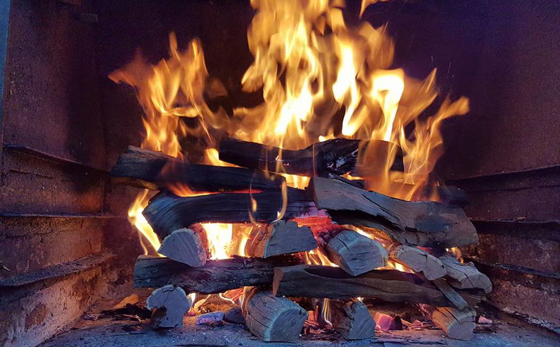 Mont Rouge guest house offers accommodation in well equipped chalets with built in fireplaces to ensure warm winter nights. Mont Rouge guest house offers accommodation in well equipped chalets with built in fireplaces to ensure warm winter nights.