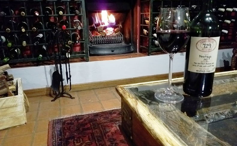 Clarens self catering guesthouse Mont Rouge fireplace