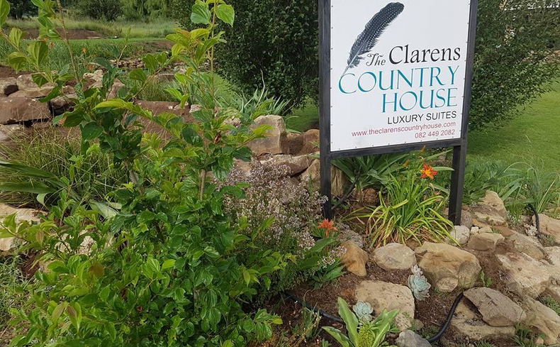 Clarens Country House entrance sign Clarens Country House entrance sign