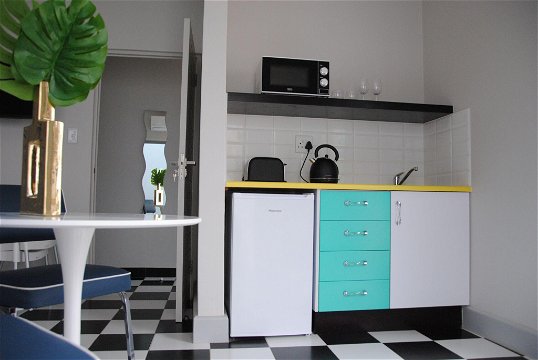 Room 1 kitchenette