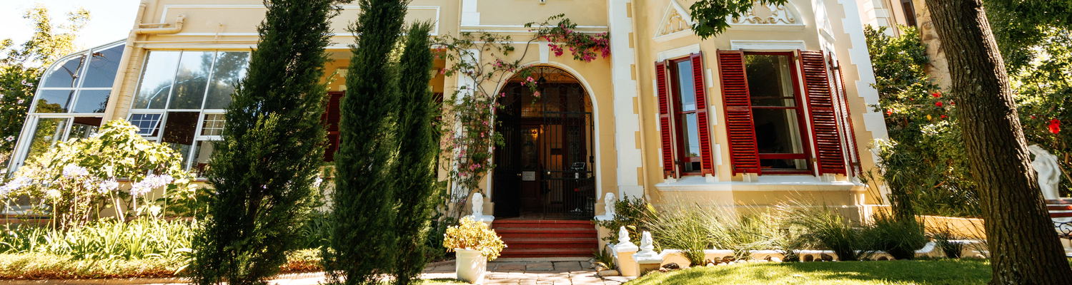 FRONT HOUSE