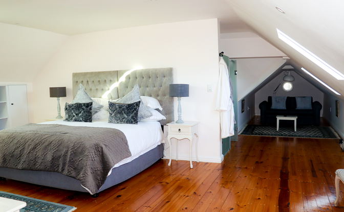 Honeymoon Suite (1)