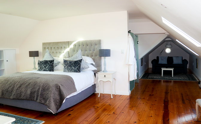 Honeymoon Suite (1)