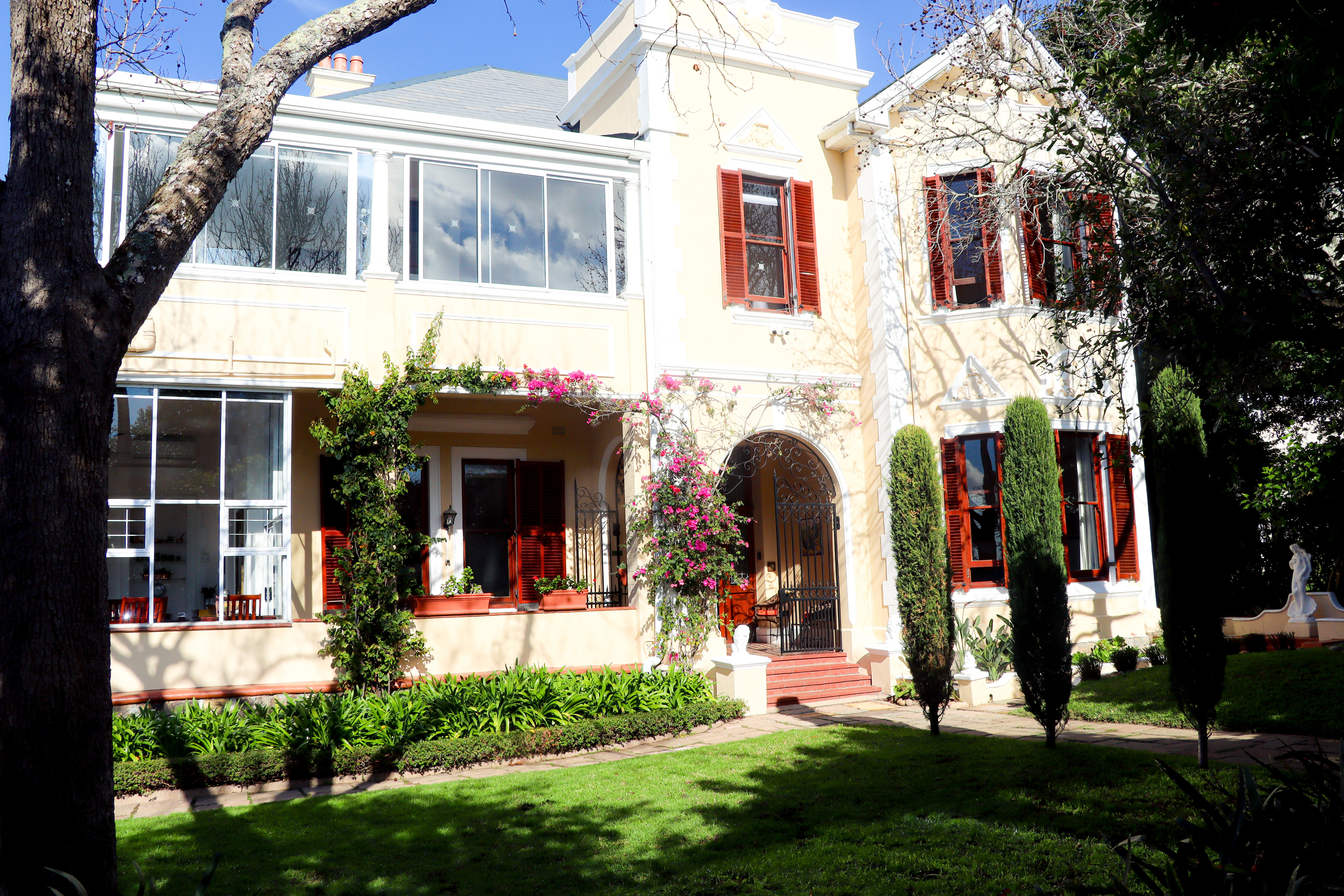 Where elegance and character meet dedicated service