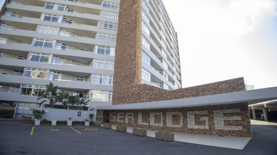 Sea Lodge Building Exterior