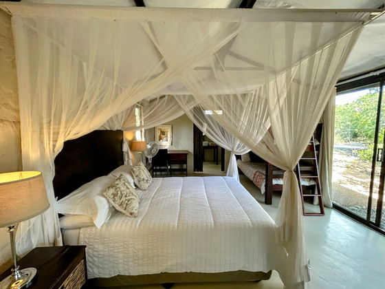 Tamboti Bush Lodge 4 Bedroom,Double Bed,BunK Beds Tamboti Bush Lodge 4 Bedroom,Double Bed,BunK Beds