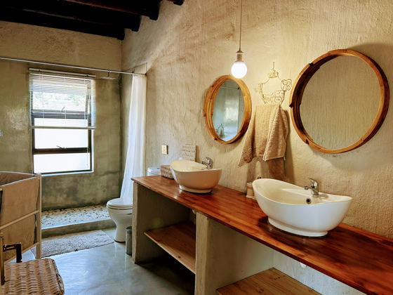 Bush Lodge 1 Bathroom Ensuite Bush Lodge 1 Bathroom Ensuite