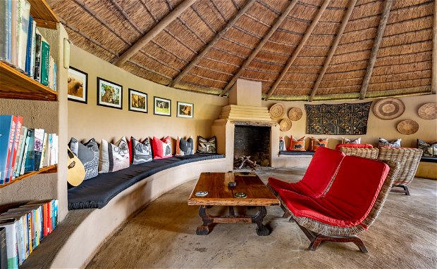 bar , cozy , traditional , authentic , bush experience , luxury camp