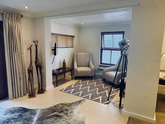 Superior King Suite 3