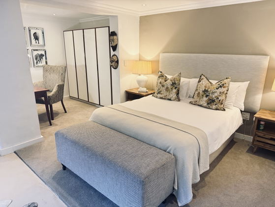 Superior King Suite 3