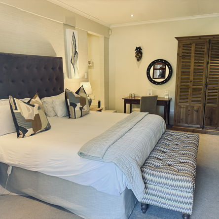 Superior King Suite 5