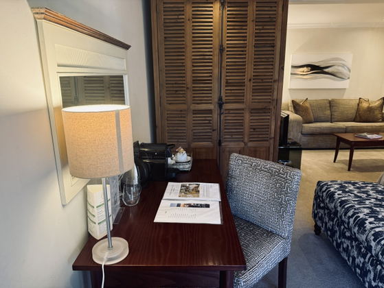 Standard Queen Suite 4