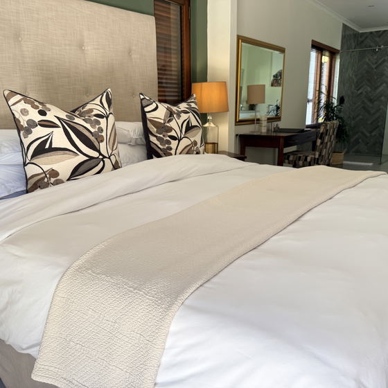Superior King Suite 2