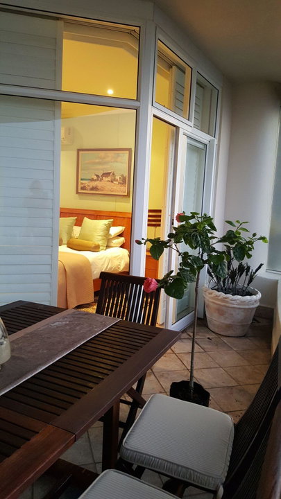 Room 1 - 703 Oyster Schelles