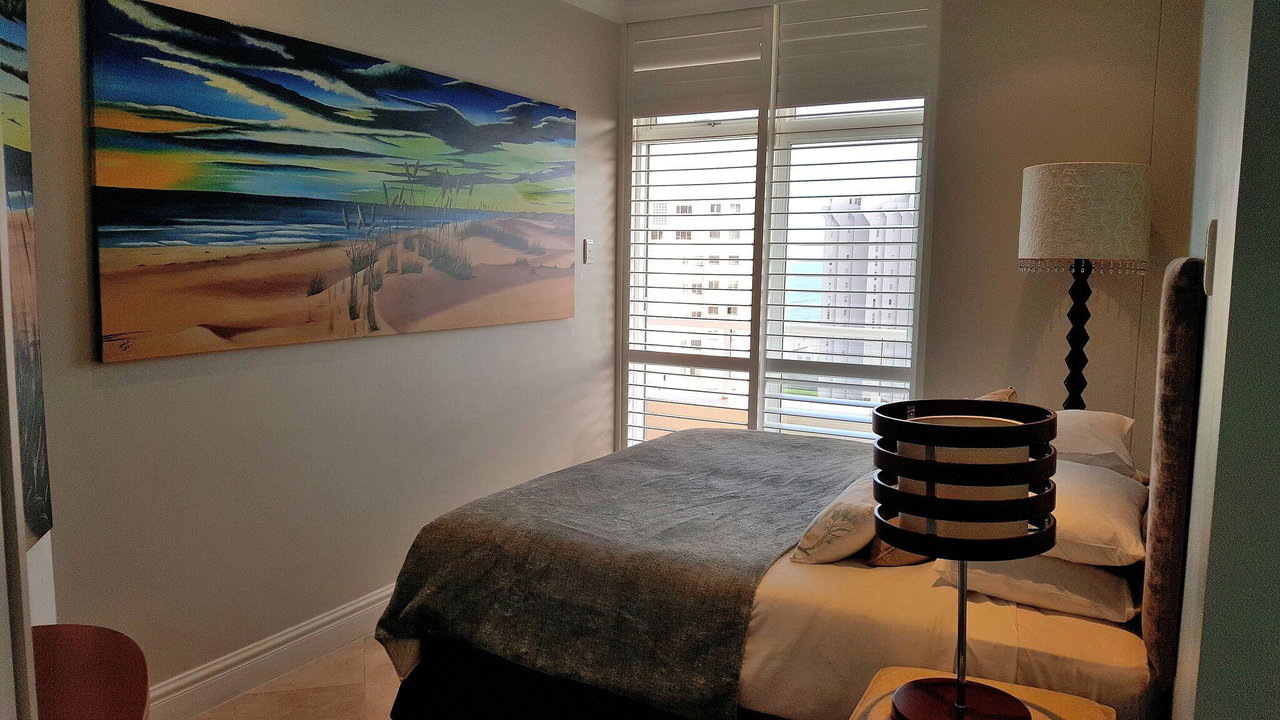 Room 3 - 703 Oyster Schelles