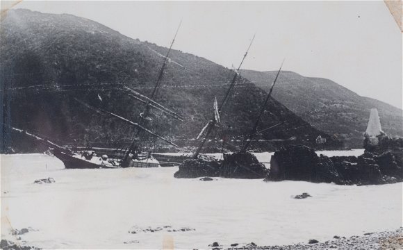ss Paquita, wrecked at Fountain Point, The Heads, Knysna, 18 October, 1903