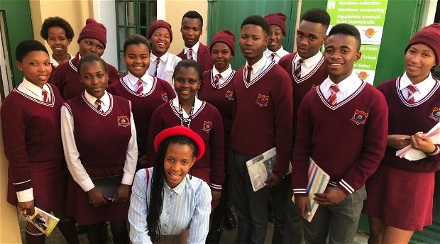 Tourist guide, Thandokazi Anita Best, Hashtag Tours, tours of Knysna, with pupils from Percy Madala High School Tourist guide, Thandokazi Anita Best, Hashtag Tours, tours of Knysna, with pupils from Percy Madala High School