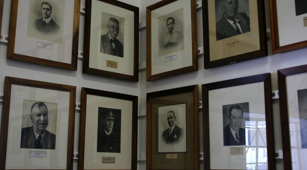 Portraits of past Mayors of Knysna in the Knysna Museum Portraits of past Mayors of Knysna in the Knysna Museum