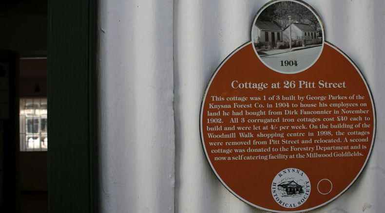 Pitt Street House at the Knysna Museum; Parkes Sawmill labourer's cottage Pitt Street House at the Knysna Museum; Parkes Sawmill labourer's cottage