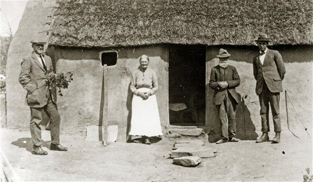 Knysna Forest woodcutters at their home in the late 1800s