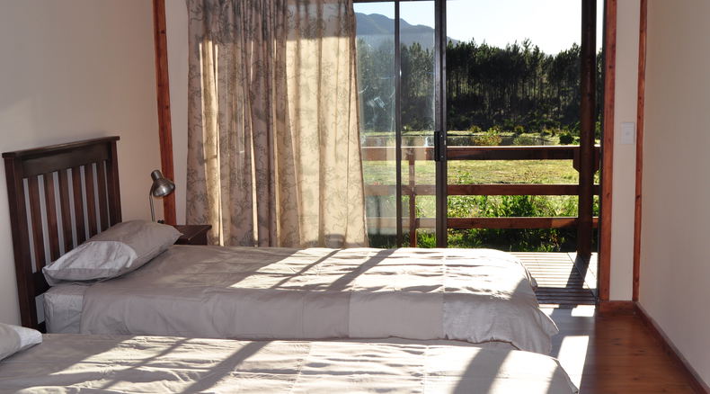 cottage accommodation garden route with twin beds mountain garden views cottage accommodation garden route with twin beds mountain garden views