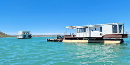 The Larus Houseboat