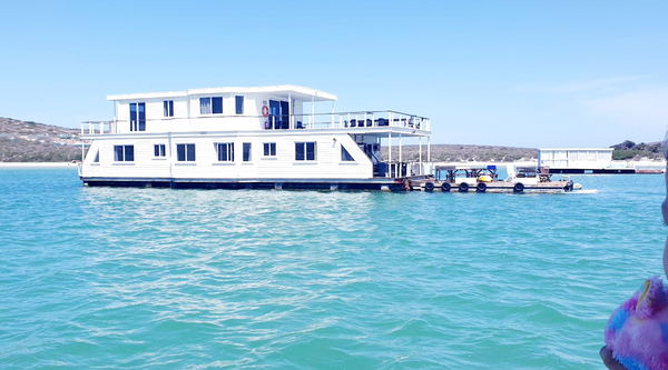 The Nirvana Houseboat (20-Sleeper)