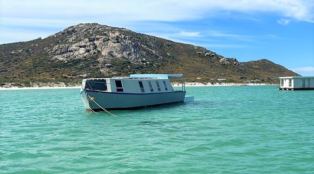 The Eden Houseboat The Eden Houseboat