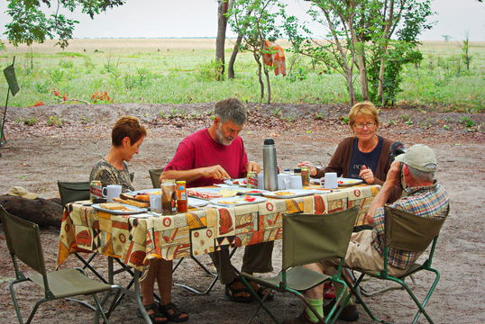 Breakfast at Katoyana Campsite in Liuwa NP.