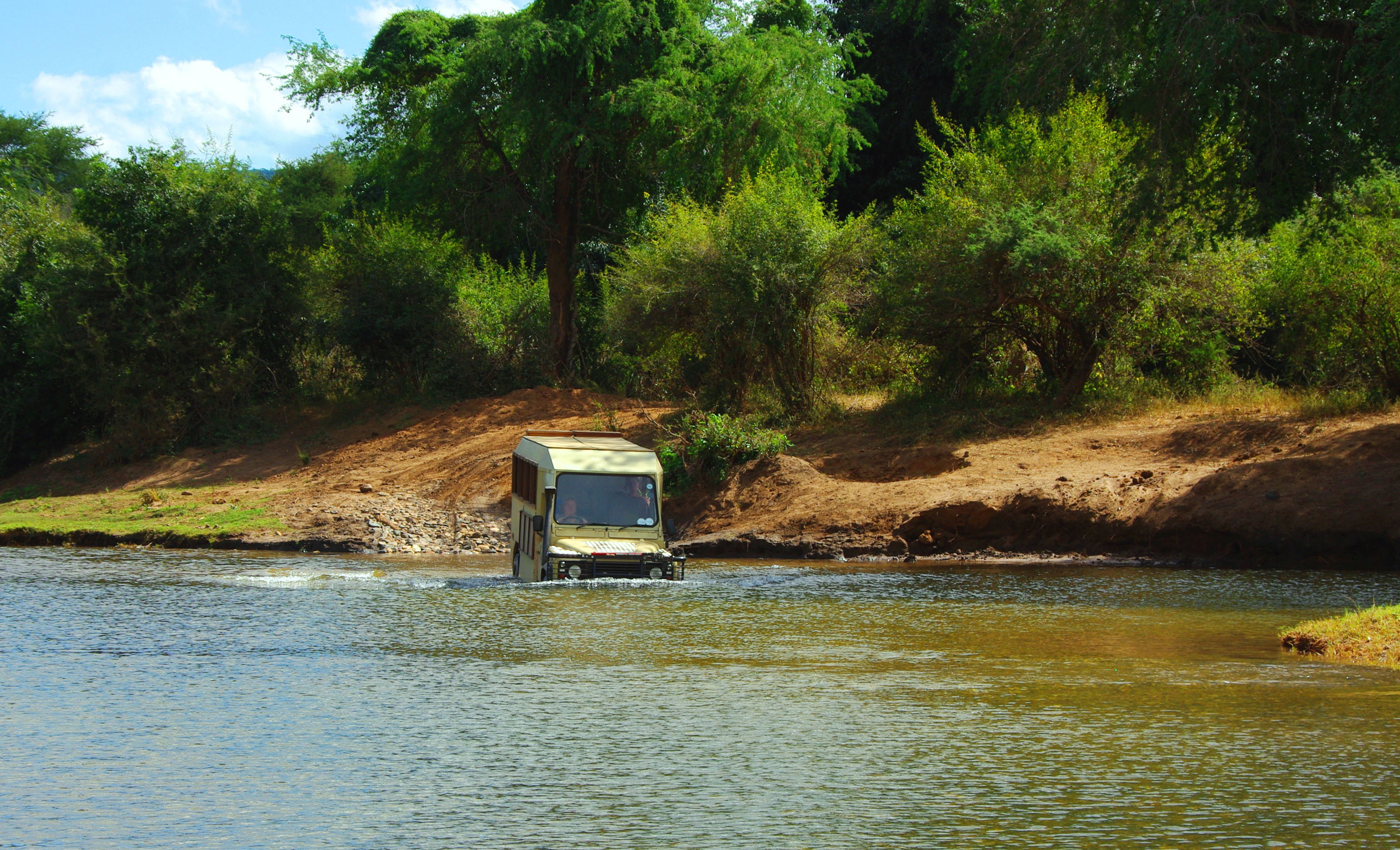 Safari vehicle Bundu 