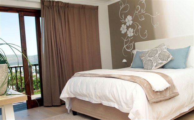 Room 2 overlooking Knysnacbd, Knysna Lagoon and the Knysna Heads