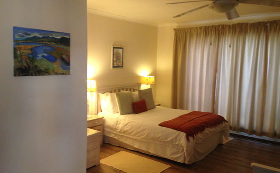 Room 1: Family room 