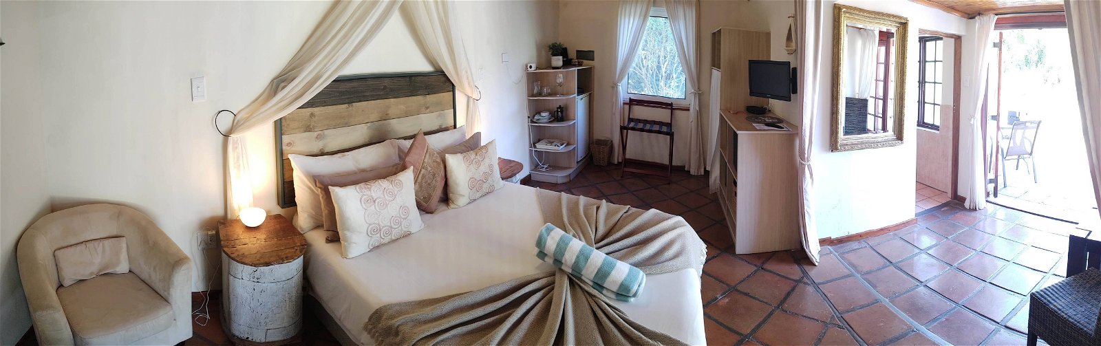Leopard Cottage, Accommodation, Queen Room