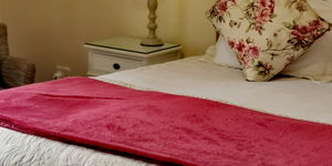 Cottage Standard Queen Room 1