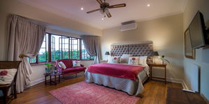 Suite 3 - Deluxe Manor Suite