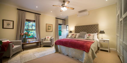 Suite 2 - Deluxe Manor Suite