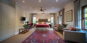 Suite 1: Luxury Manor Suite