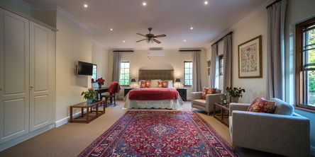 Suite 1: Luxury Manor Suite