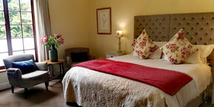 Suite 7 - Standard Manor Suite